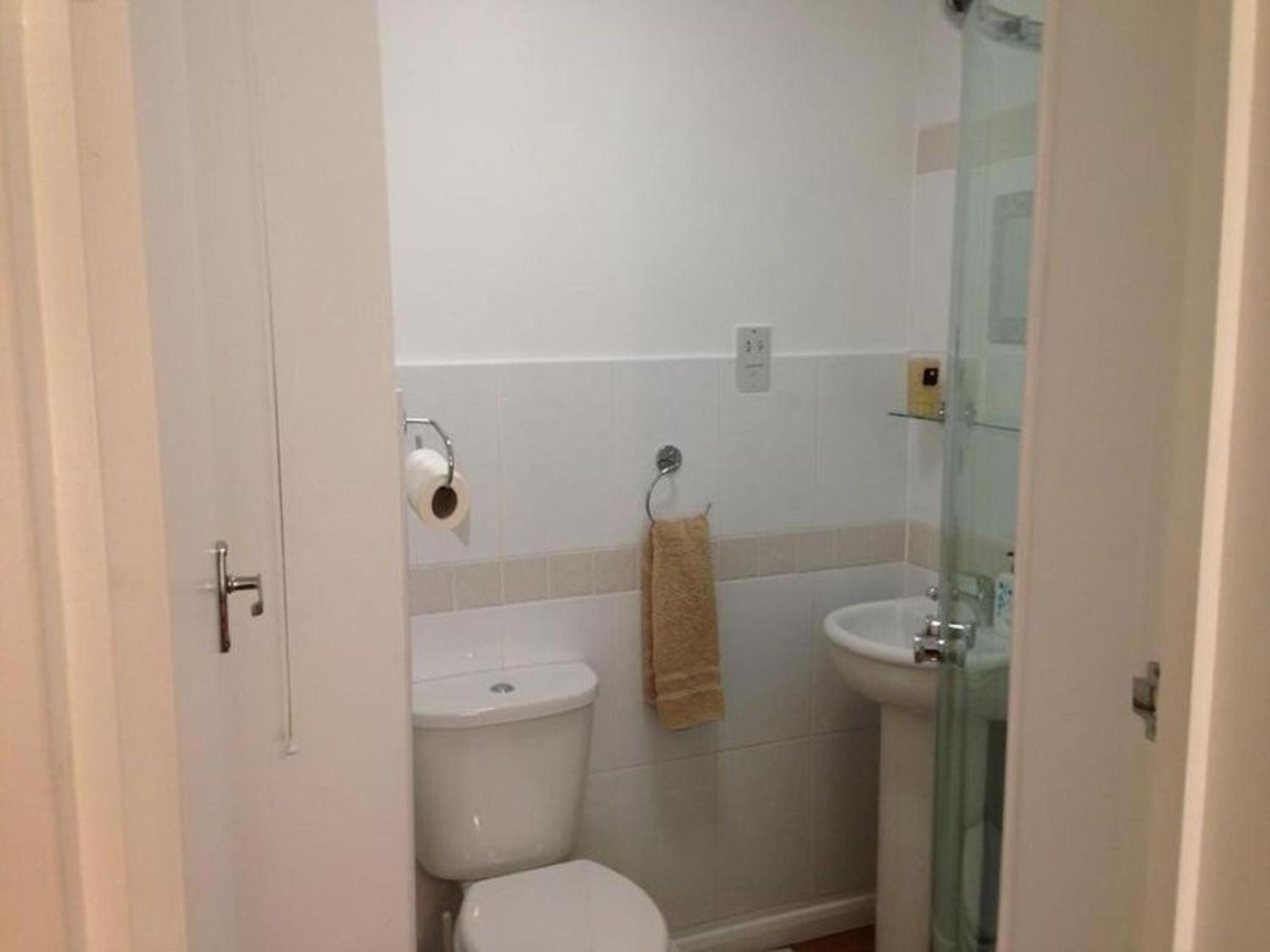 הייז Room In Guest Room - Comfortable Family Room With Tv, Free Fast Wifi, Sleeps 4 With 1 Bunk Bed מראה חיצוני תמונה