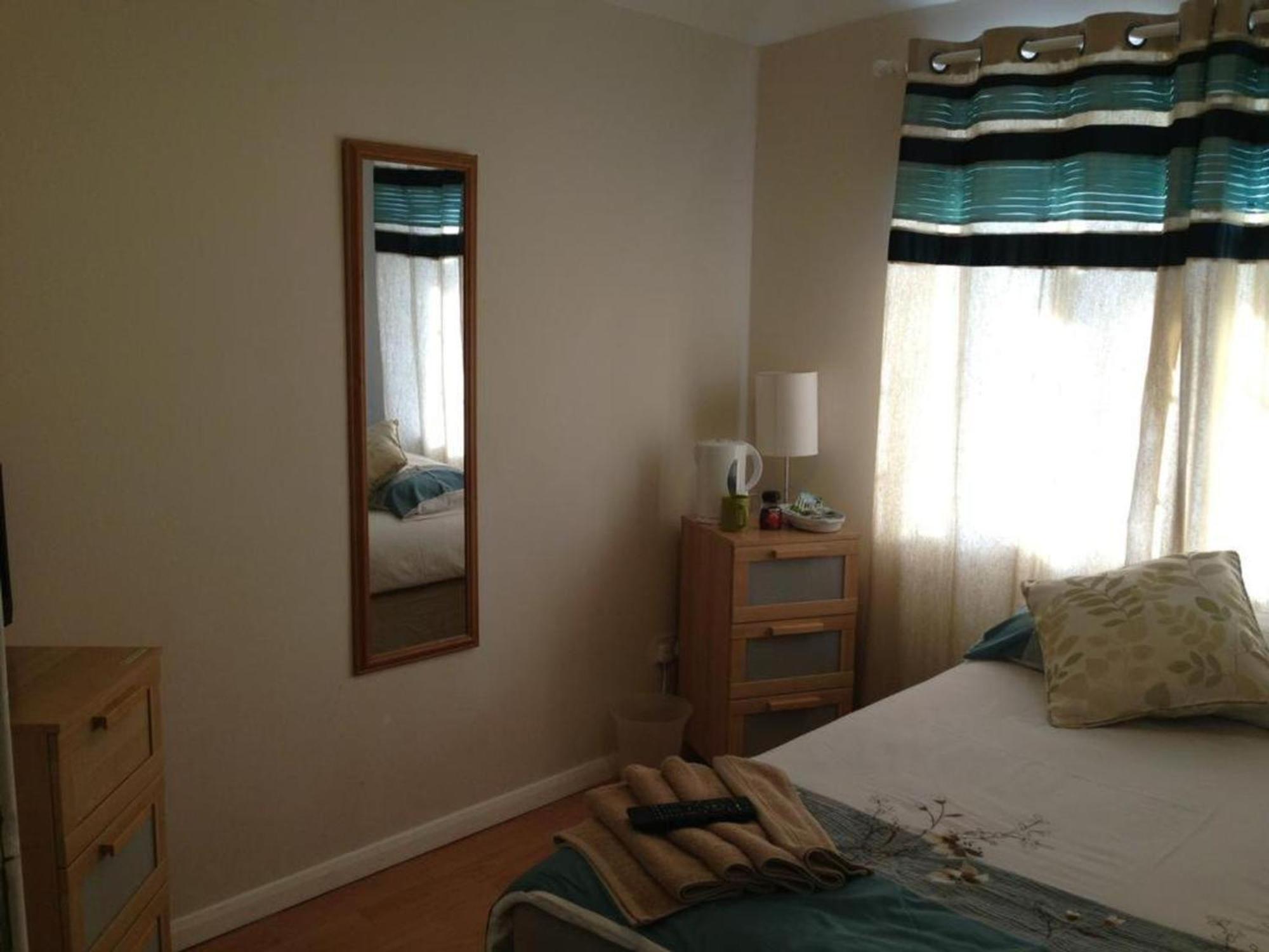 הייז Room In Guest Room - Comfortable Family Room With Tv, Free Fast Wifi, Sleeps 4 With 1 Bunk Bed מראה חיצוני תמונה