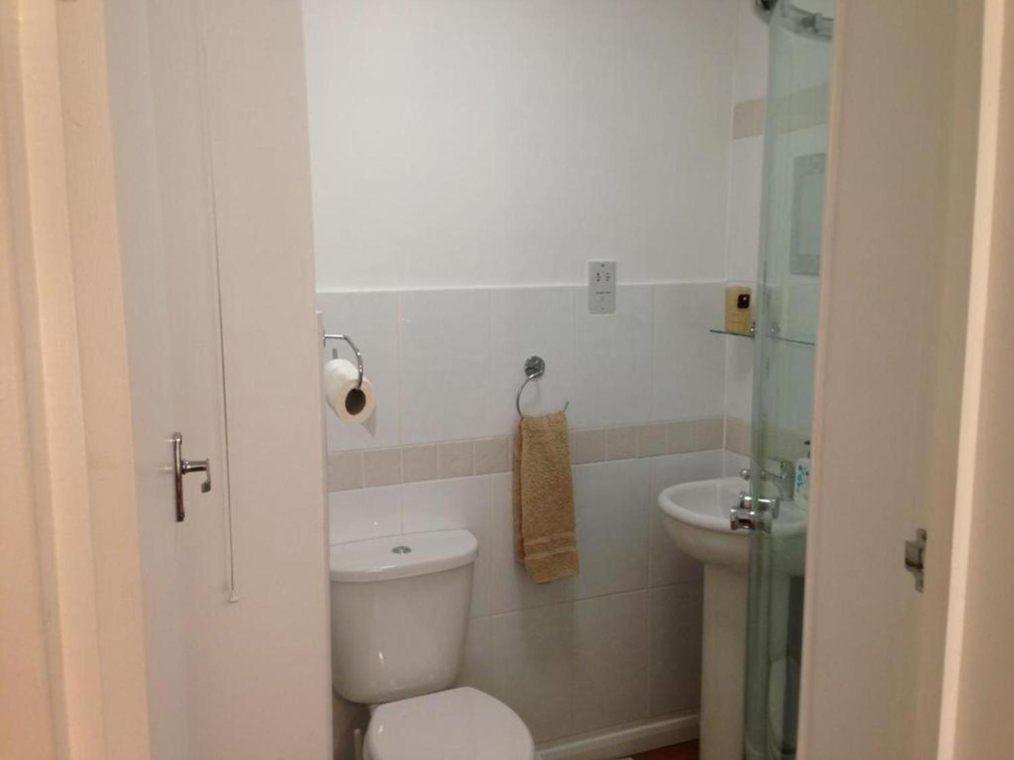 הייז Room In Guest Room - Comfortable Family Room With Tv, Free Fast Wifi, Sleeps 4 With 1 Bunk Bed מראה חיצוני תמונה